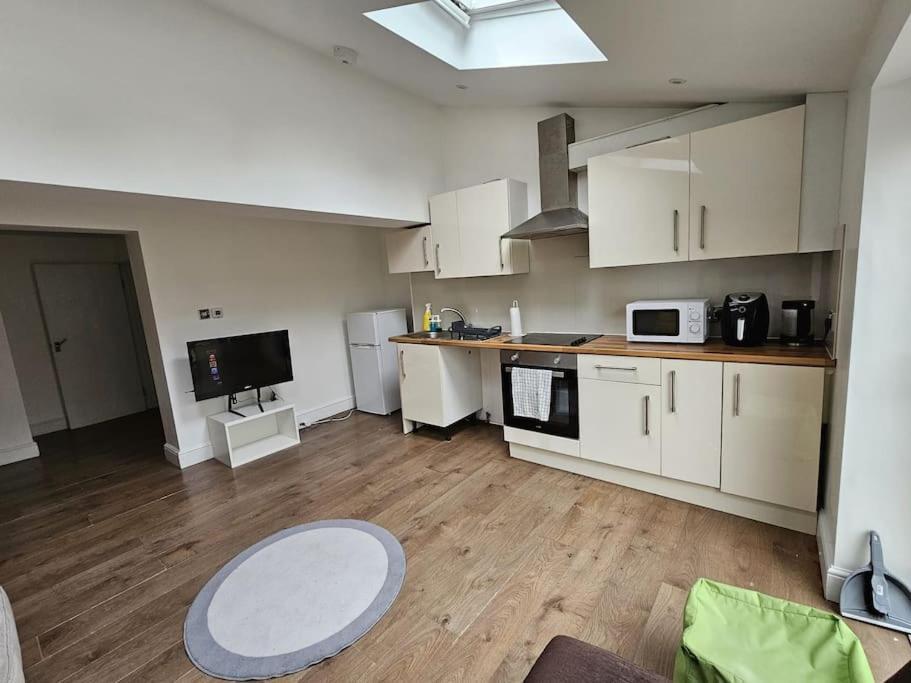 Apartamento Beautiful Garden Flat Near