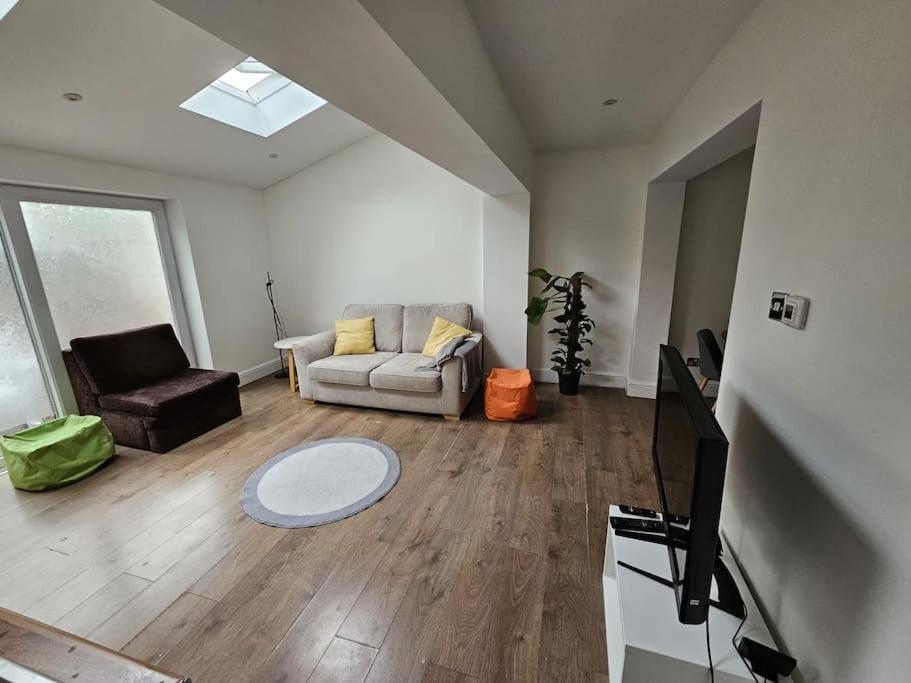Apartamento Beautiful Garden Flat Near *