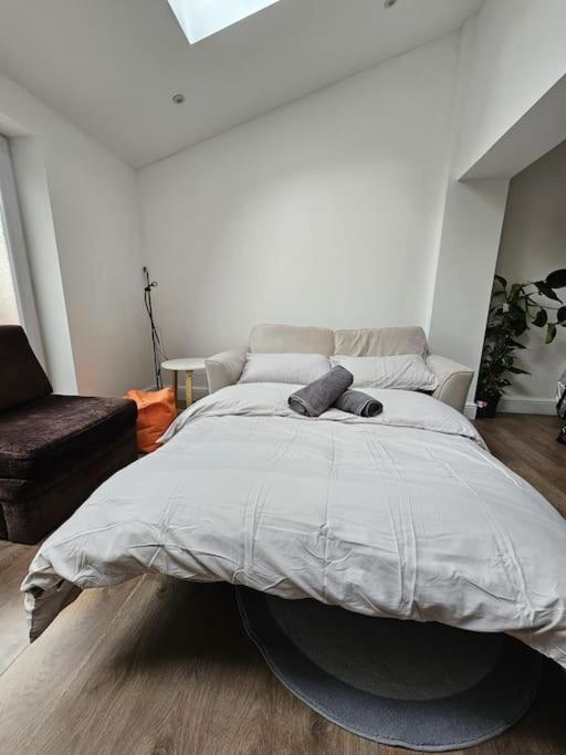 Apartamento Beautiful Garden Flat Near Londres